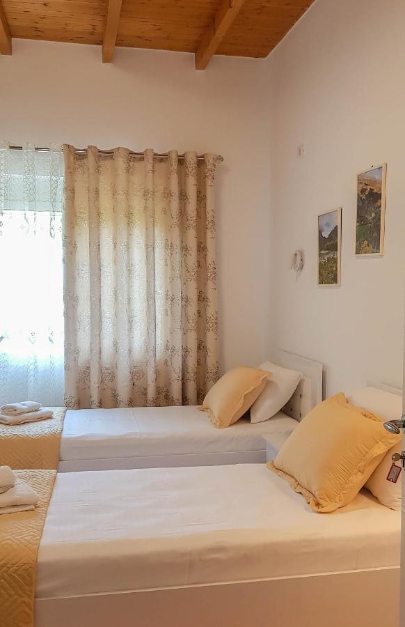 Villa Goliku Peshtan Bagian luar foto